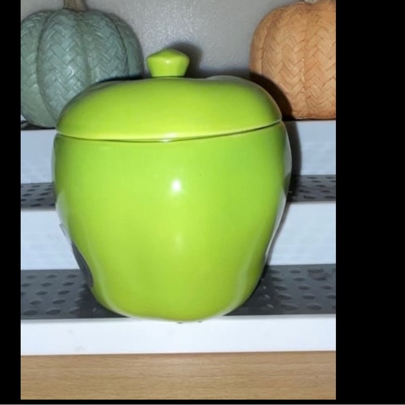 Rae Dunn DW Home & Magenta Apple Cider Figural Apple Candle Canister - Picture 4 of 11